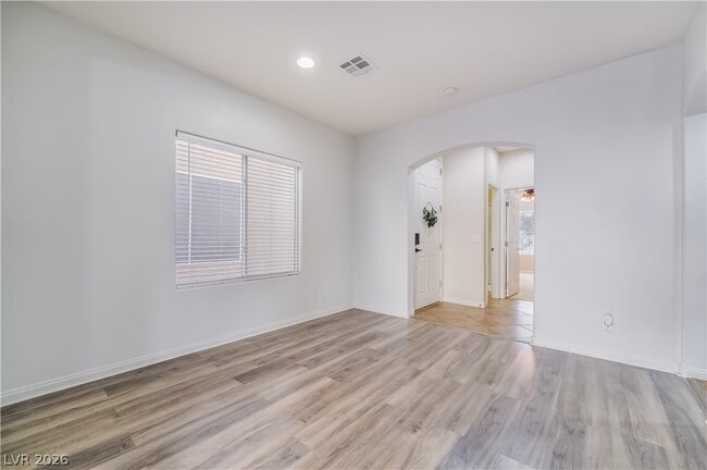 Building Photo - 6572 Polonius Ct