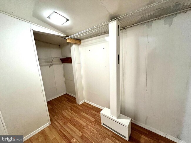 Building Photo - 145 N Nice St