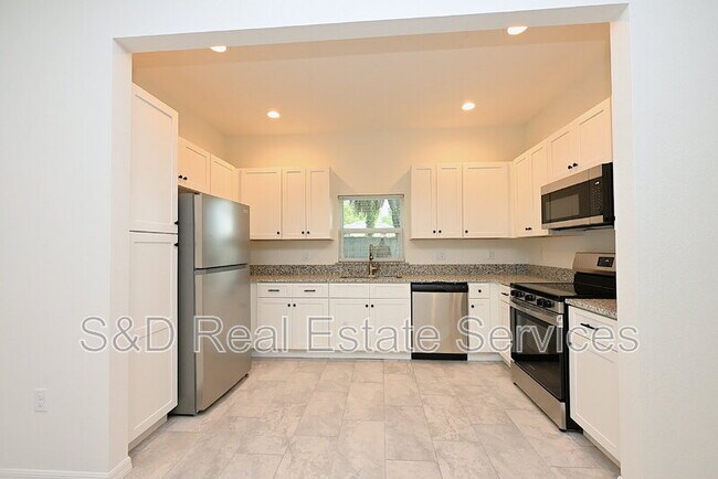 Building Photo - 1011 N Brunnell Pkwy