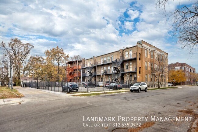 Building Photo - 4856 S Prairie Ave