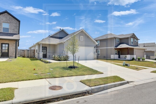 Building Photo - 837 Papaya Dr