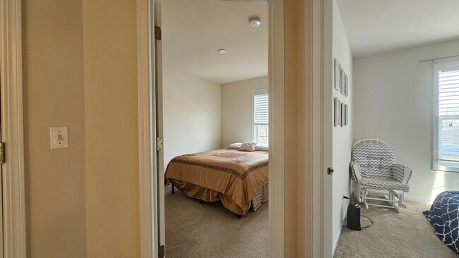 Building Photo - 1268 Bradley Cir