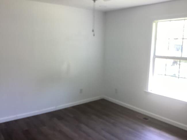 Building Photo - Newly updated home in North Gadsden