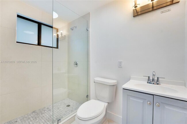 Building Photo - 6566 SW 35th St