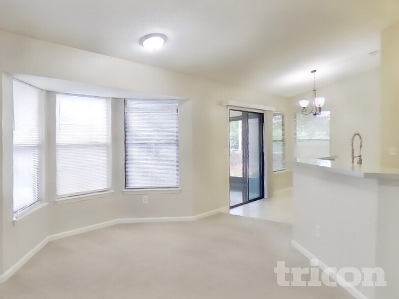 Building Photo - 1487 Rose Hill Dr E