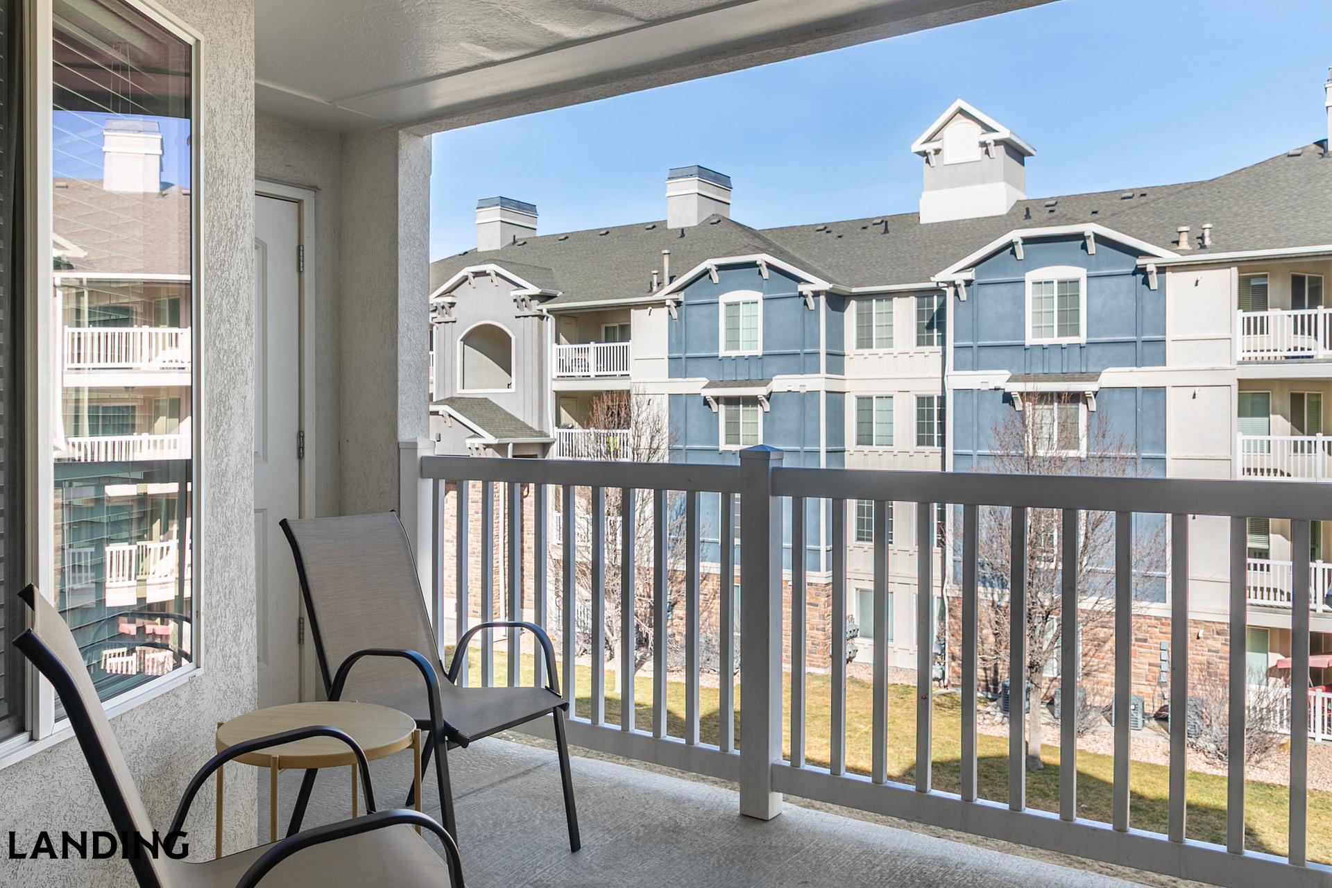 Building Photo - 5657 W Barn Rd