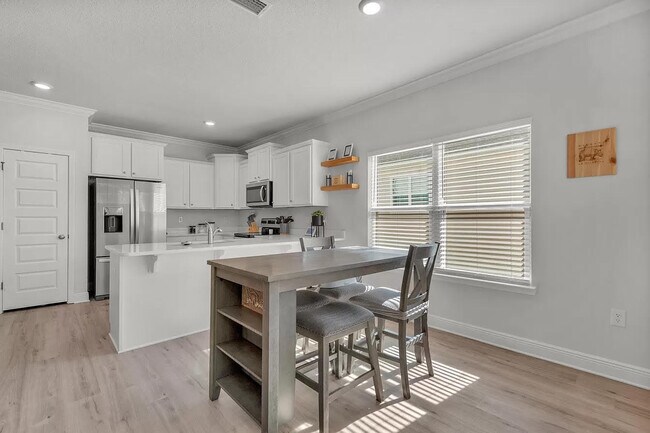 Building Photo - 183 Hammock Oaks Blvd