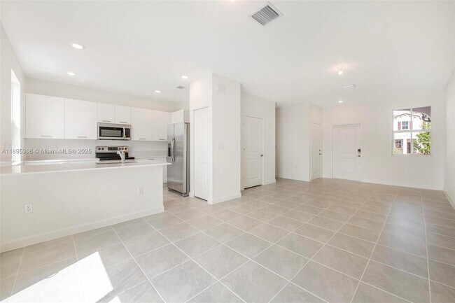 Building Photo - 12577 NW 23rd Pl