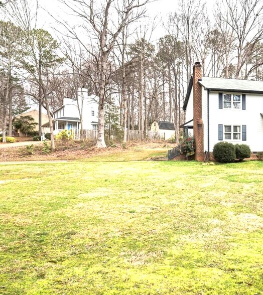 Building Photo - 102 Chevis Dr