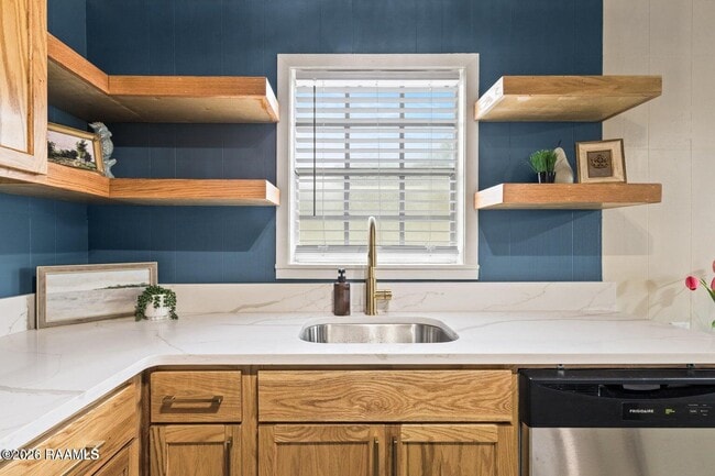 Building Photo - 328 Theodora Blvd