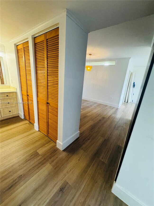 Building Photo - 1101 SW 122nd Ave