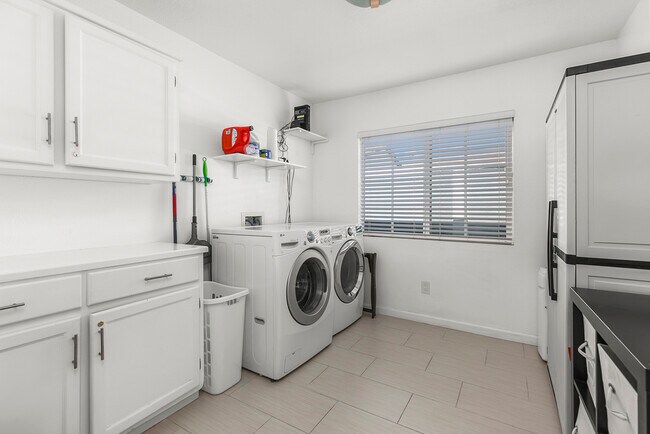 Building Photo - 4139 Lemonseed Dr