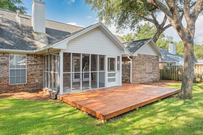 Building Photo - Updated 3BR in Bluewater Bay!!
