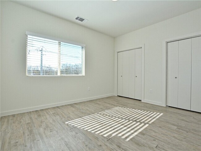 Building Photo - 7805 Cooper Ln