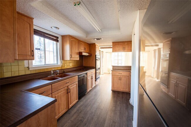 Building Photo - 5510 Chadwyck Dr