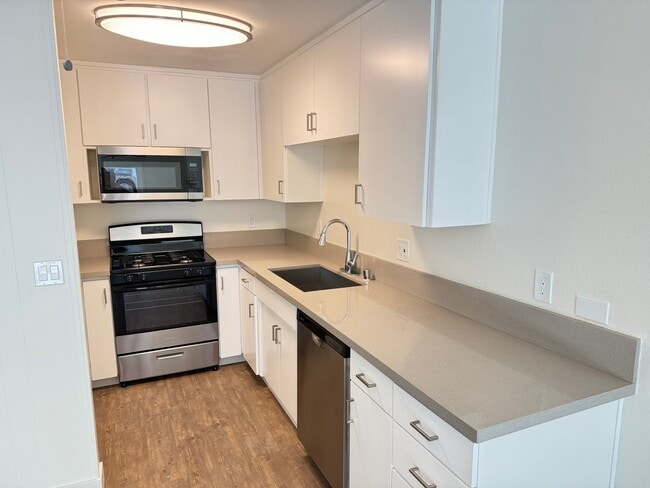 Interior Photo - Batavia Gardens