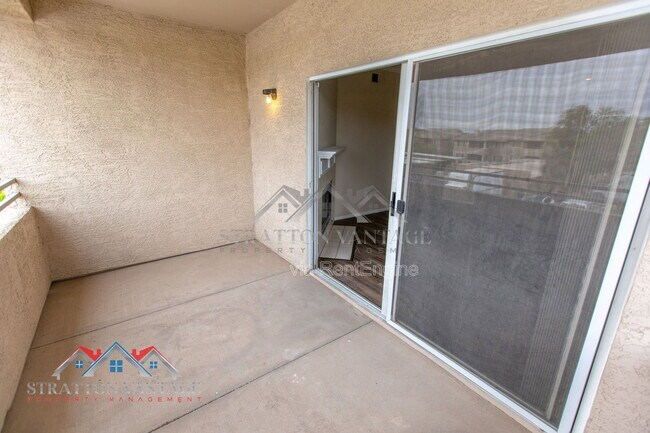Building Photo - 16013 S Desert Foothills Pkwy