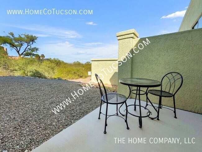 Building Photo - 5661 N Vista Karina Mia