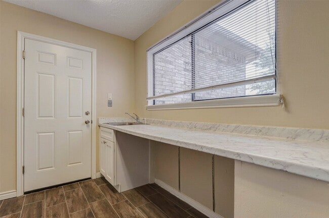 Building Photo - 3102 Ashford Bend Dr