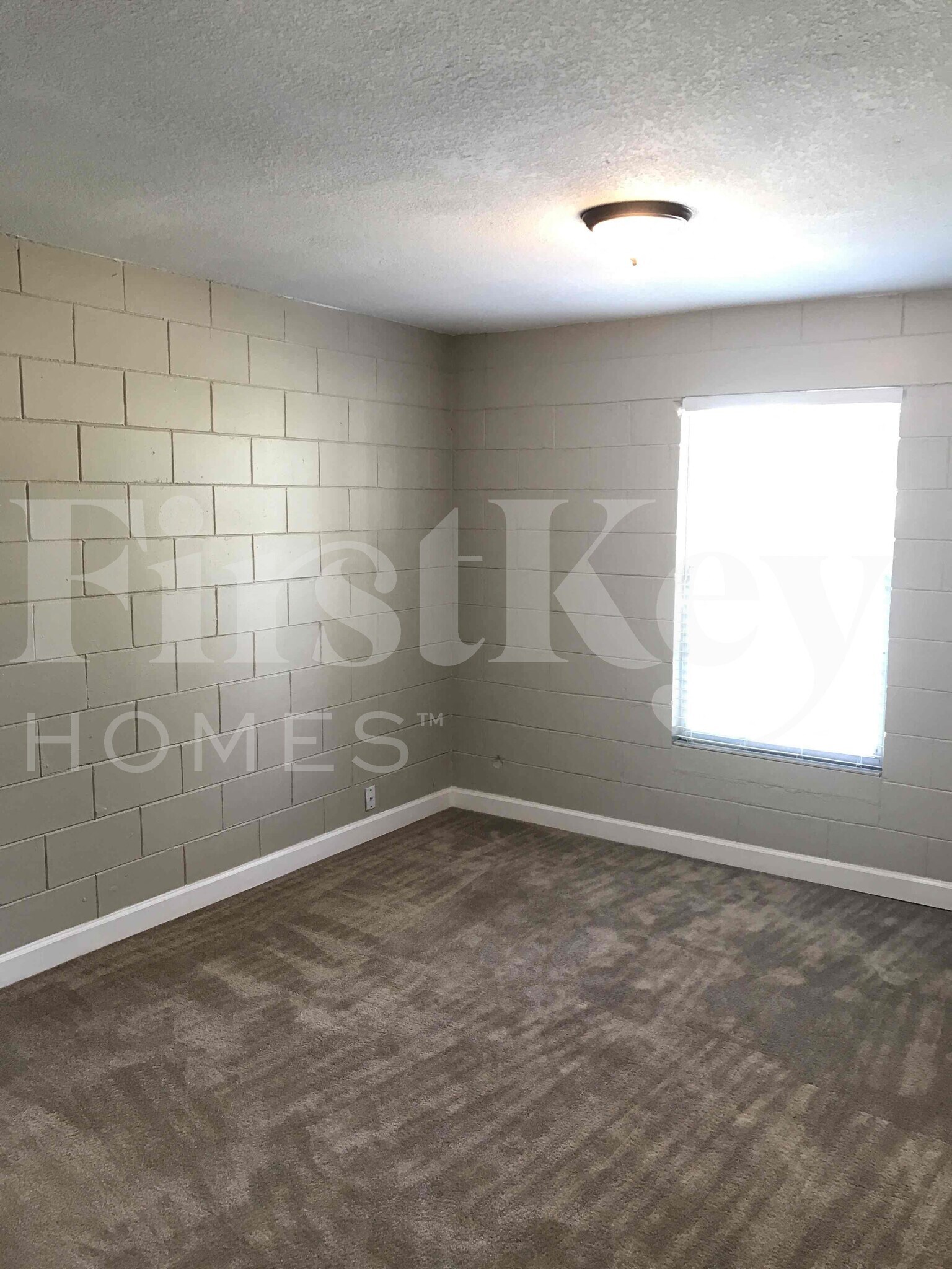 Building Photo - 660 Flagler Dr