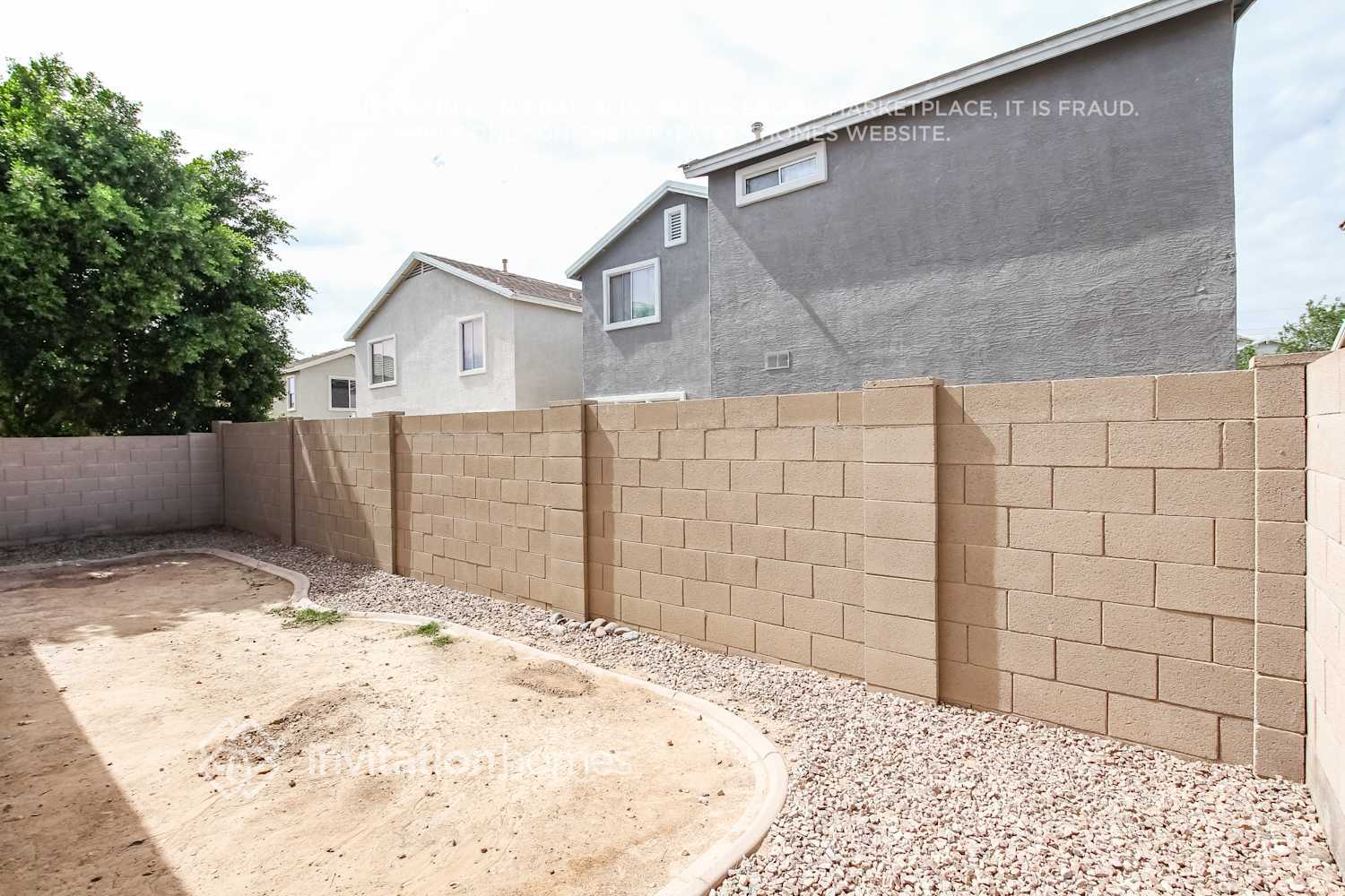 Building Photo - 12170 W Yavapai Ln