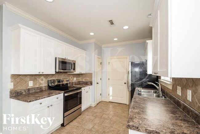 Building Photo - 183 Bonnieville Dr