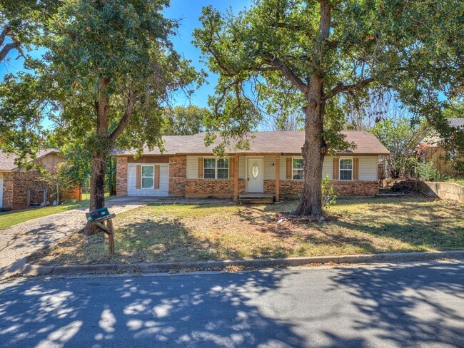 Building Photo - Home for rent in Guthrie Schools + Northeast Edmond