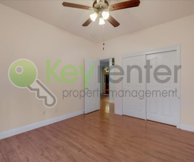 Building Photo - 208 Otter Glen Ct
