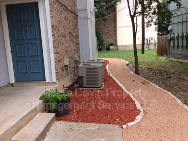 Building Photo - 11800 Alpheus Ave