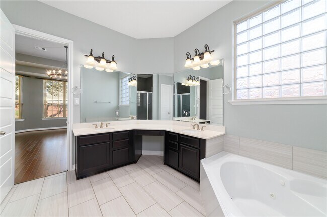 Building Photo - 11106 Wishaw Wy