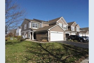Building Photo - 2452 Golf Ridge Cir