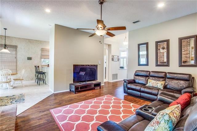 Building Photo - 1405 Newbury Ln