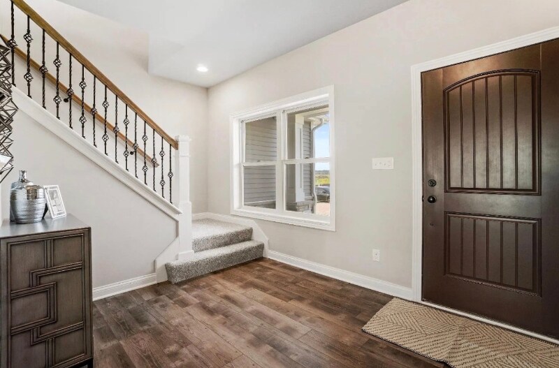 Building Photo - 9945 Beacon Pointe Ln