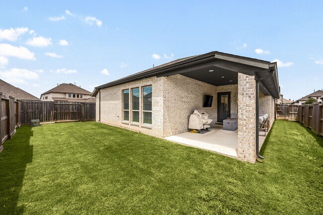 Building Photo - 2122 Germander Ln