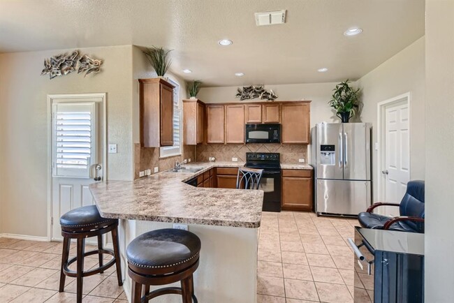 Building Photo - 1629 Kings Glen Ln