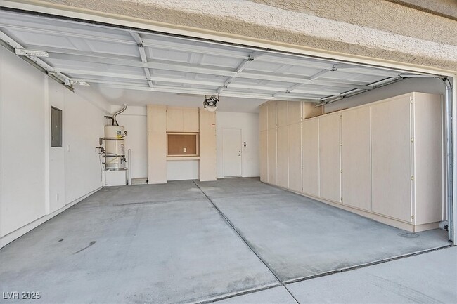 Building Photo - 2249 Myrtle Point Way
