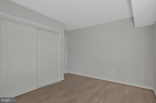 Building Photo - 15 Silverwood Cir