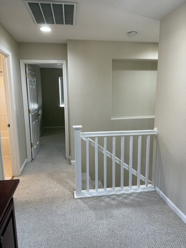 Building Photo - Charming 4-Bedroom, 3-Bathroom Single-Family Home