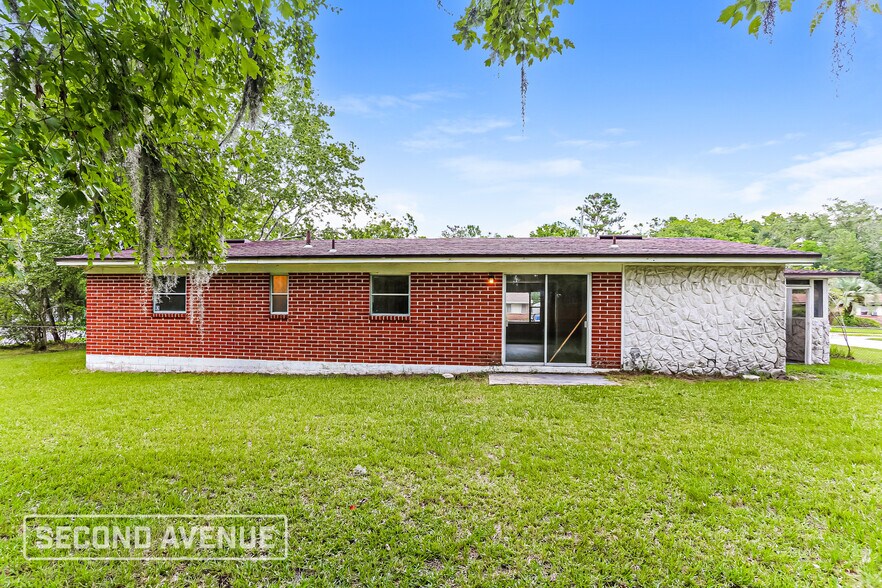 Building Photo - 5442 Foxboro Rd