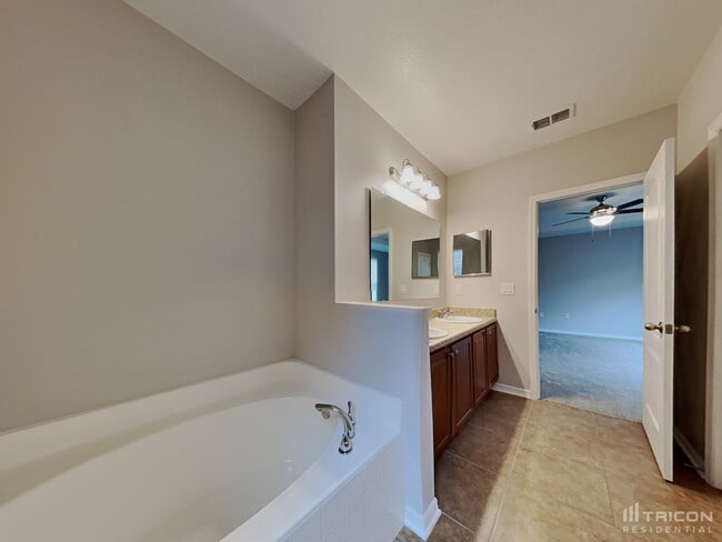 Building Photo - 257 Sherri Lee Ln
