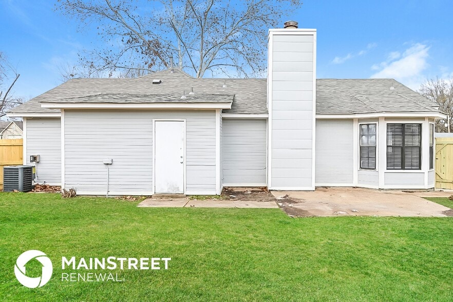 Building Photo - 6045 Valleydale Dr