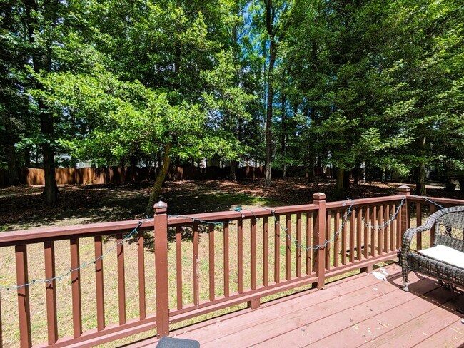 Building Photo - 2021 Terri Creek Dr