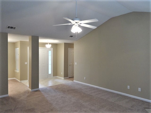 Building Photo - 47 Willow Lakes Dr