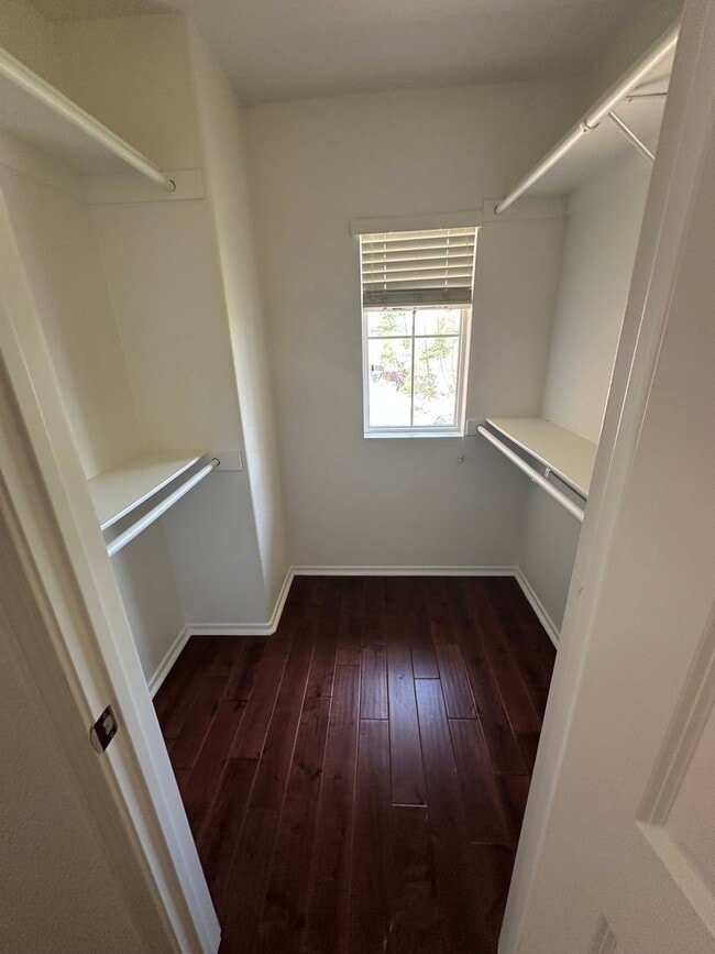 Building Photo - AVAILABLE NOW!!! 3 Bedroom 3 bath Private OASIS backyard in Vista, CA.