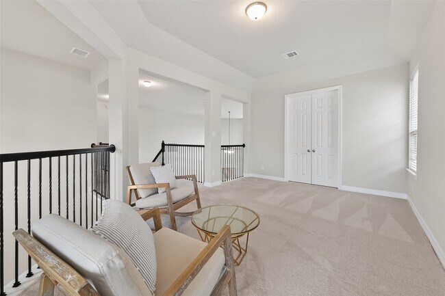 Building Photo - 4018 Martin Ridge Dr