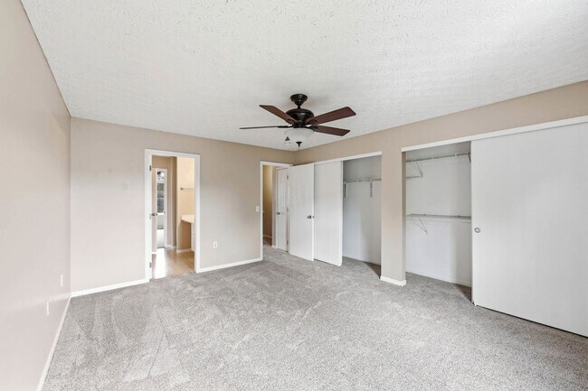 Building Photo - 4659 Parrau Dr