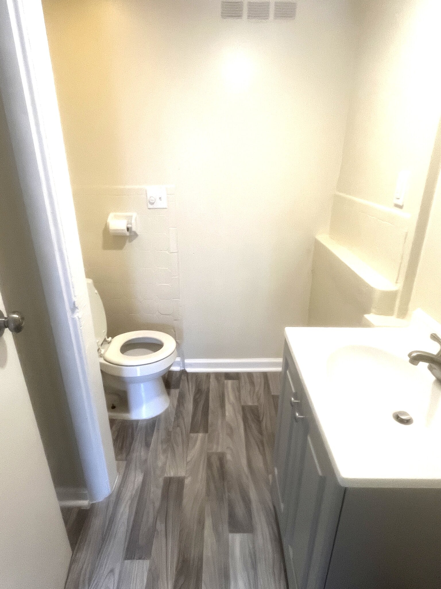 Building Photo - 239 W 16th St