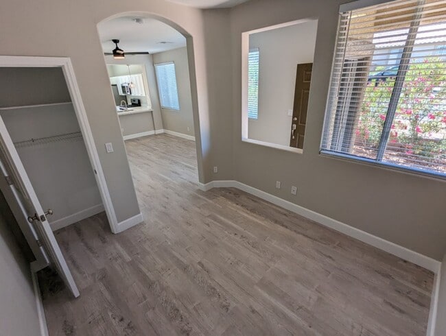Building Photo - 10957 Napa Ridge Dr