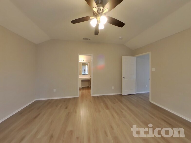 Building Photo - 1505 Nightingale Ct