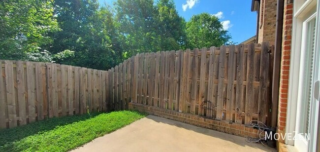 Building Photo - 1167 Augustine Heights Dr